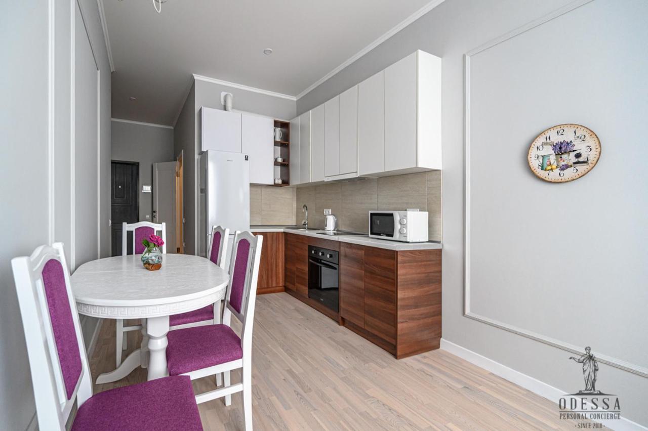 City Center New House Odessa Exteriör bild