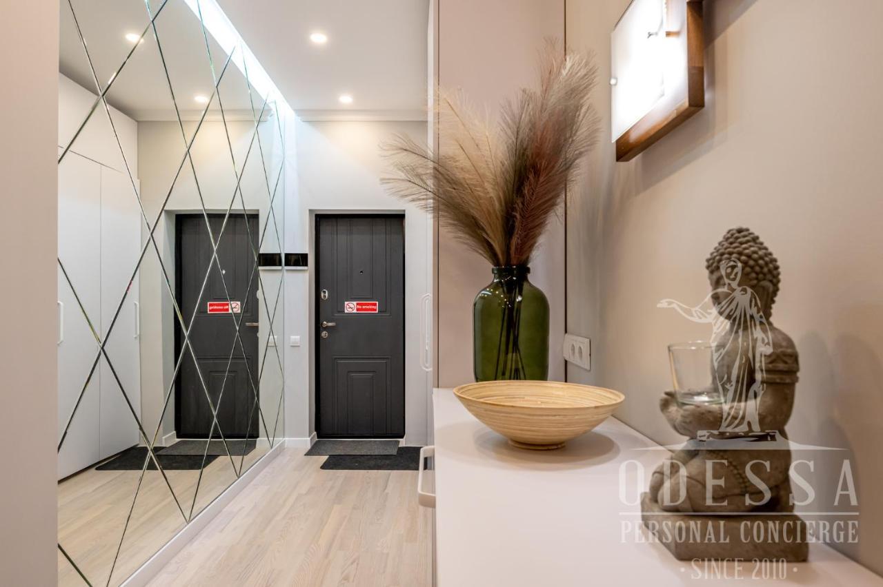 City Center New House Odessa Exteriör bild