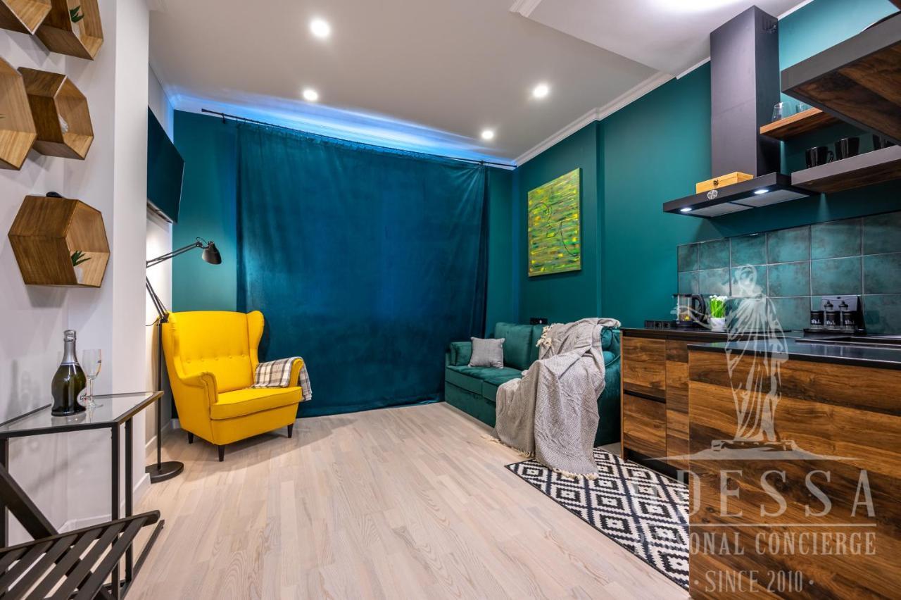City Center New House Odessa Exteriör bild
